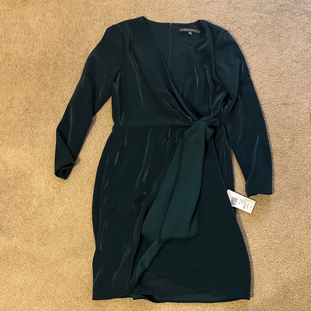 Julia Jordan Deep Green Long Sleeve Dress
